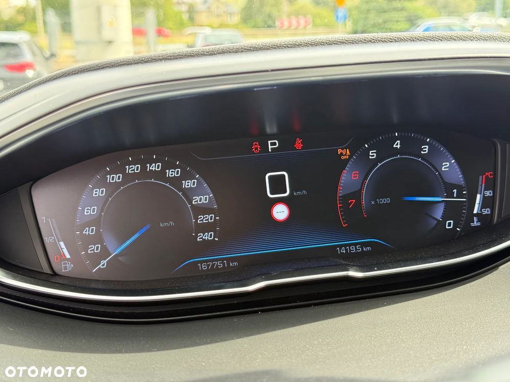 Peugeot 5008 1.6 PureTech Allure S&S EAT8 - 39