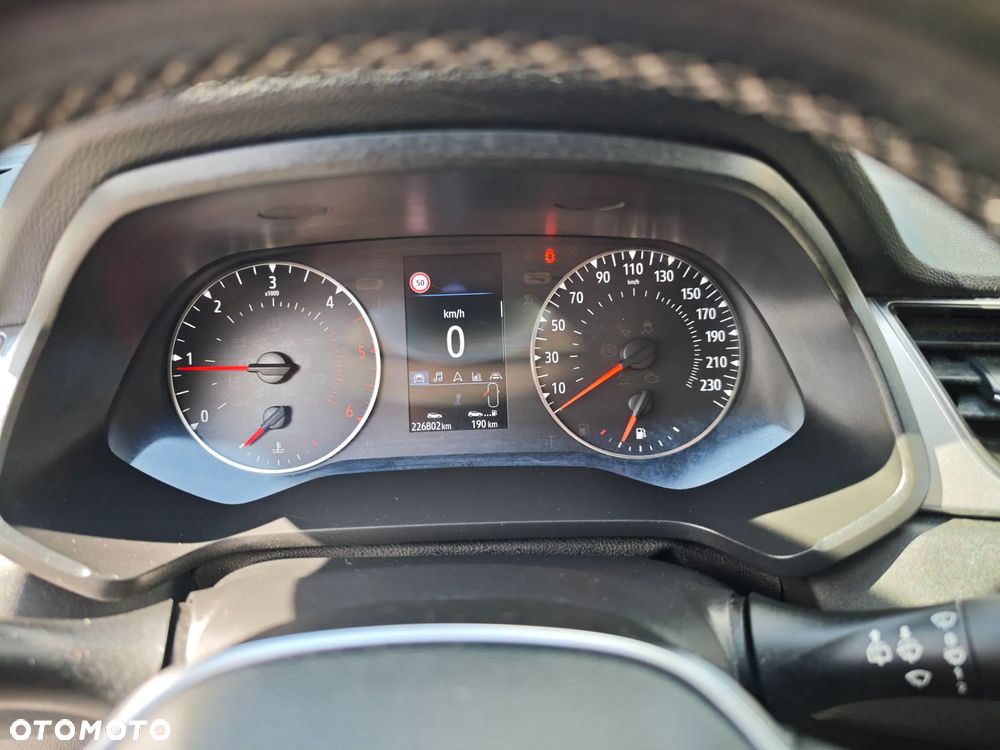 Renault Captur BLUE dCi 115 BUSINESS EDITION - 25