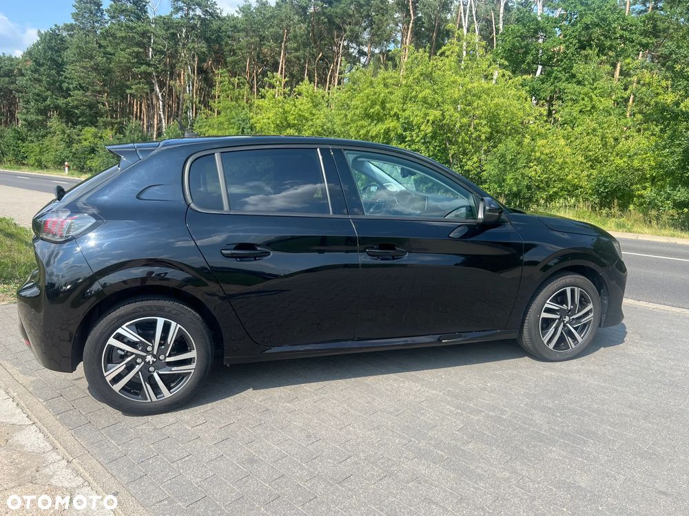 Peugeot 208 - 4