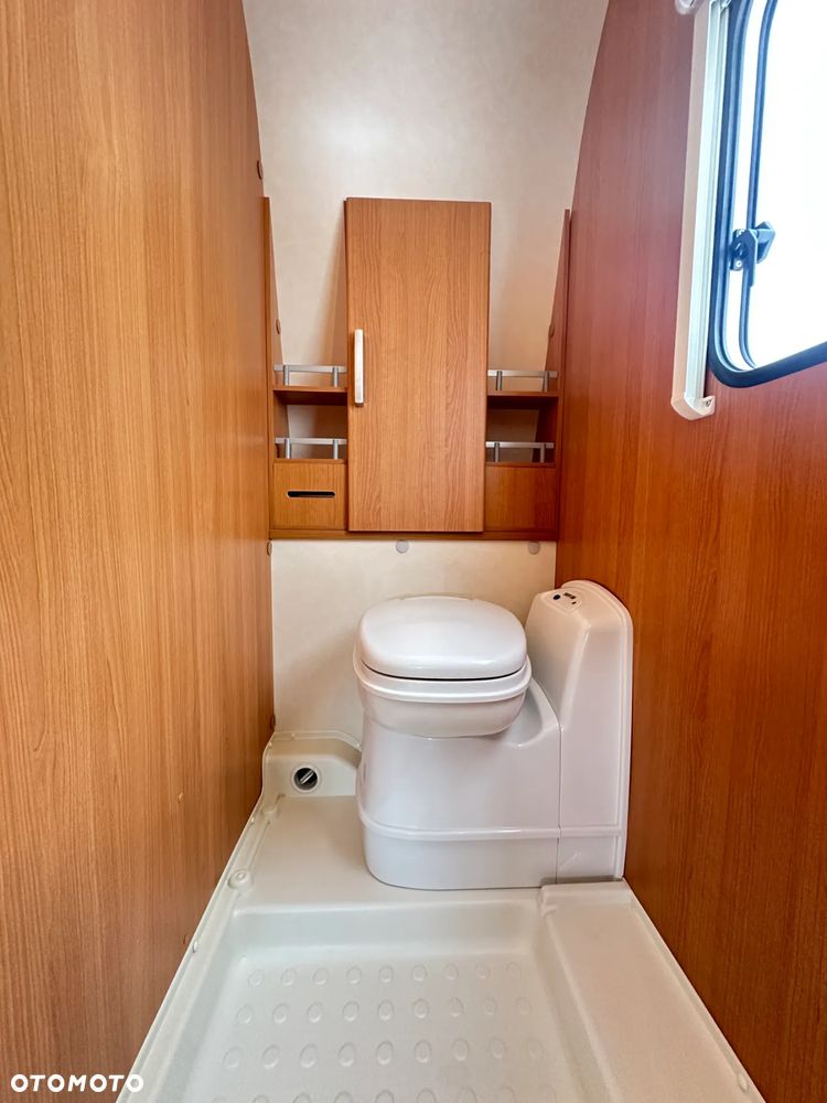 KNAUS SPORT 450 z przedsionkiem Isabella i napędem. 1300 kg !! - 31