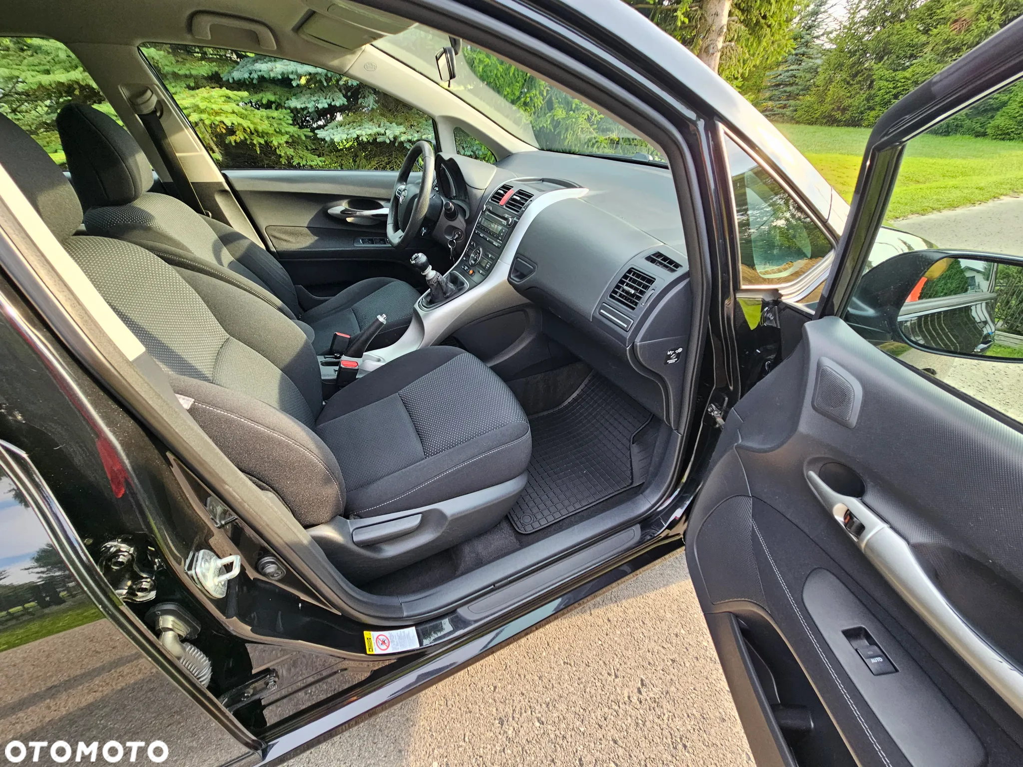 Toyota Auris 1.6 Executive - 5