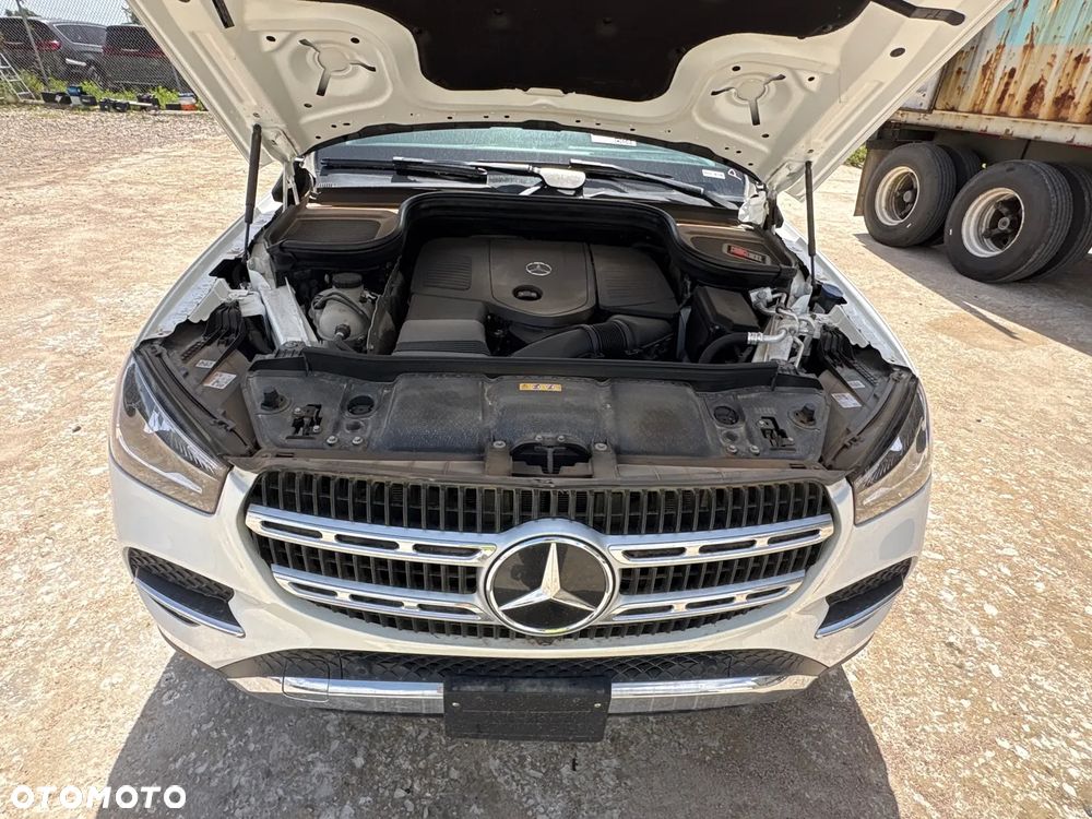 Mercedes-Benz GLE - 22