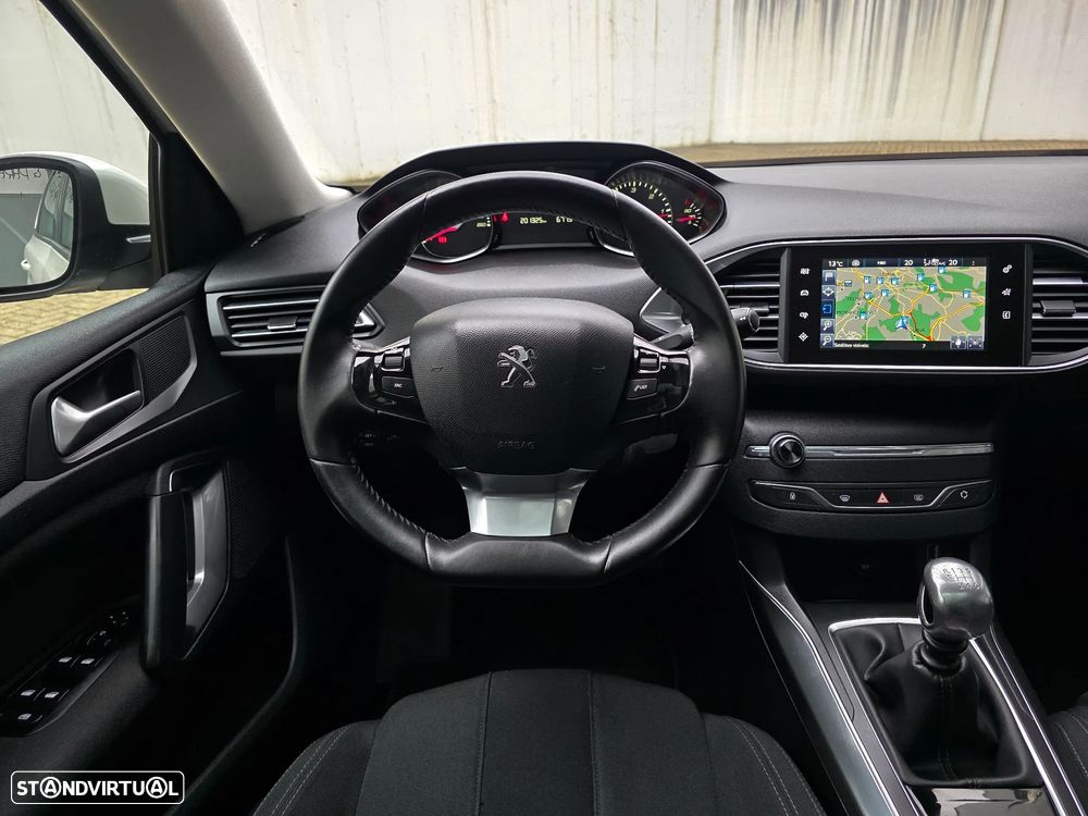 Peugeot 308 1.6 BlueHDi Allure J17 - 41