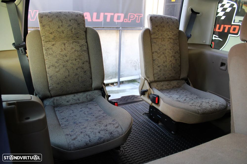 Land Rover Discovery 2.5 TD5 - 29