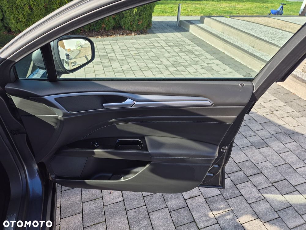 Ford Mondeo 2.0 EcoBoost STart-Stopp Autom Titanium - 21