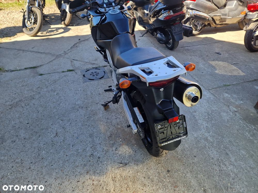 Suzuki V-STROM - 9