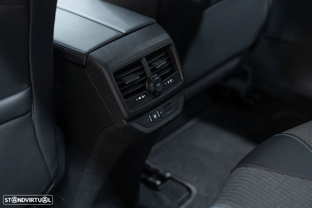 Peugeot 5008 PureTech 130 EAT8 Stop & Start Allure Pack - 41