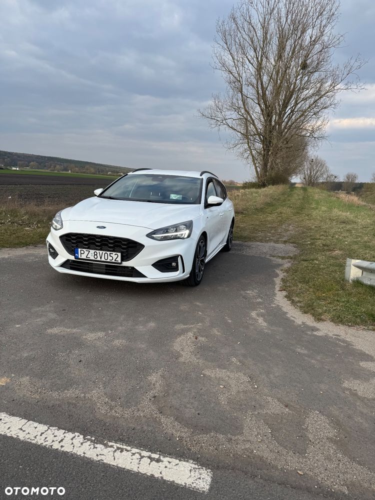 Ford Focus 1.5 EcoBoost ST-Line - 1