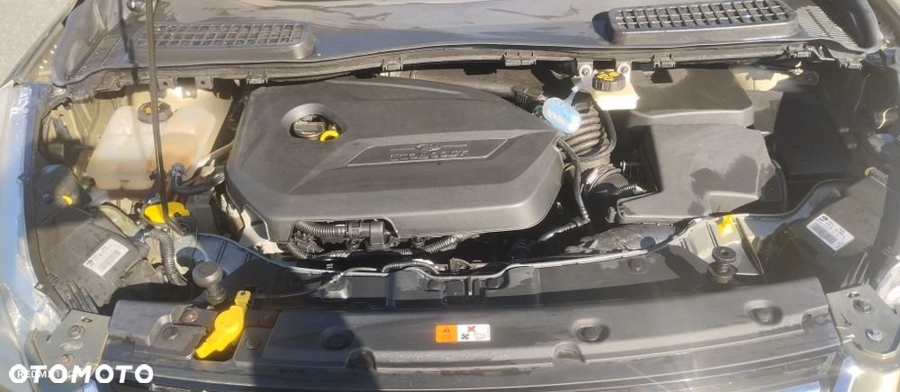 Ford Kuga - 4