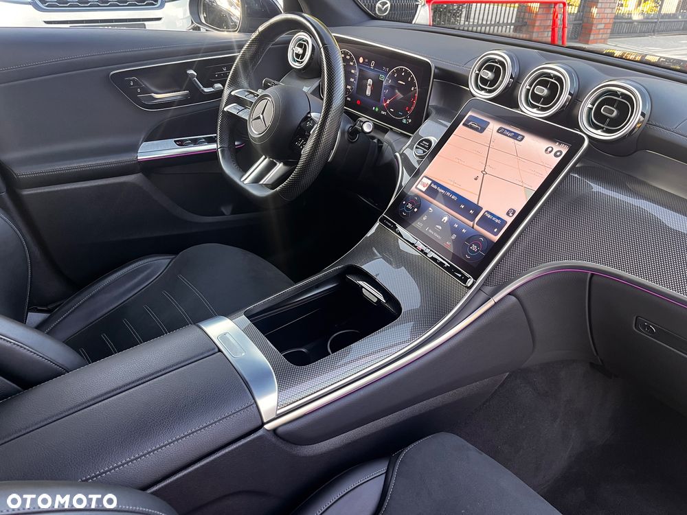 Mercedes-Benz GLC 300 4Matic 9G-TRONIC AMG Line Advanced - 35