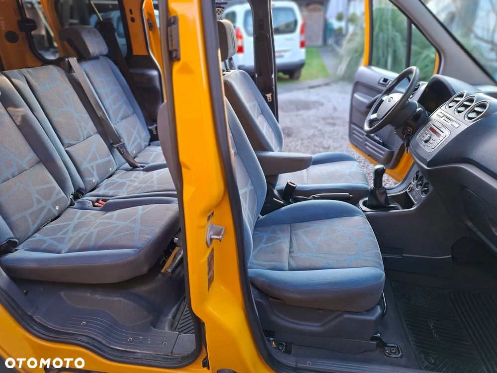 Ford Tourneo Connect - 9