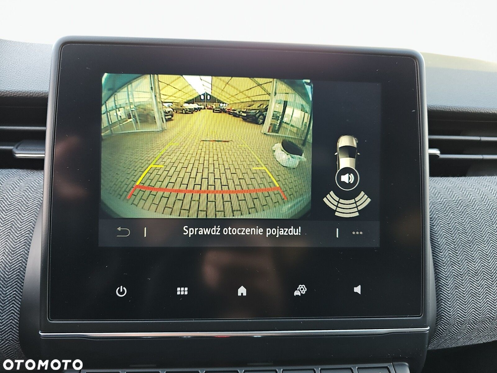 Renault Clio - 23