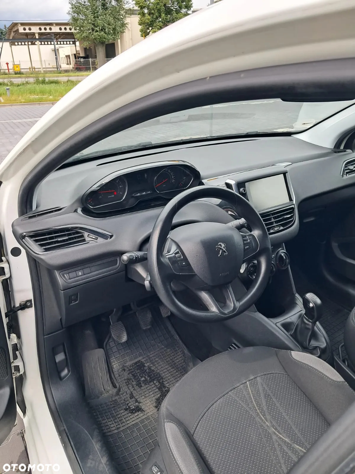 Peugeot 208 1.2 PureTech Allure - 16
