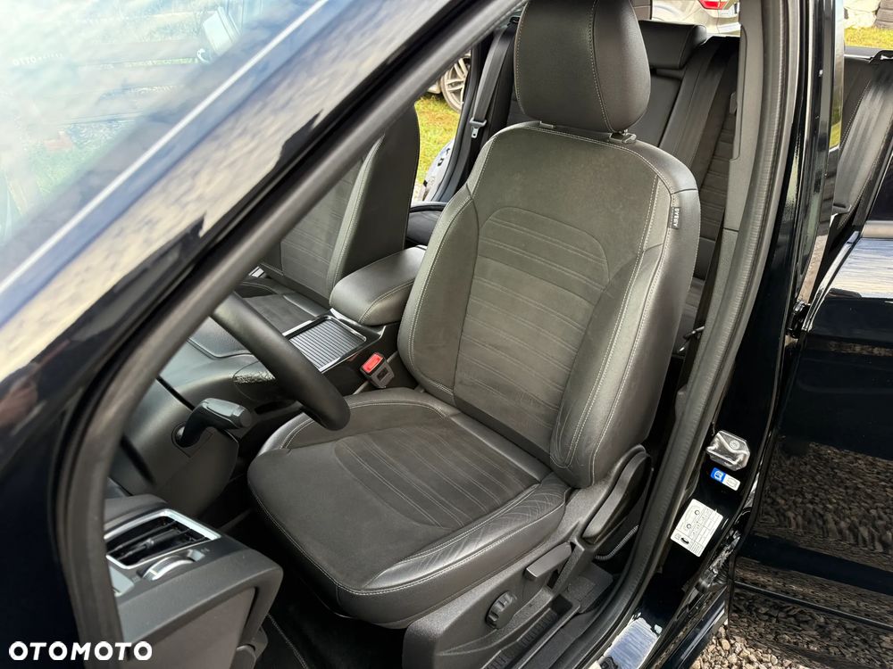 Ford Kuga 2.0 TDCi 2x4 ST-Line - 24