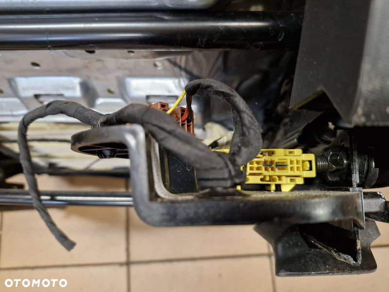 RENAULT TWINGO 3 III FOTEL KIEROWCY LEWY PRZÓD PRZEDNI EU - 10