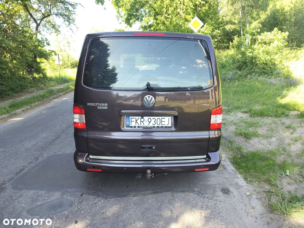 Volkswagen Multivan - 14
