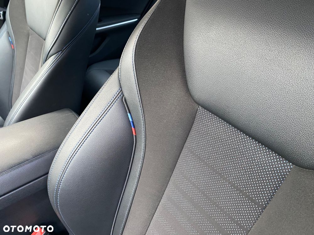 BMW Seria 3 318i M Sport - 22