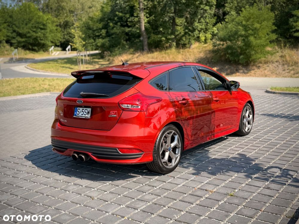Ford Focus ST - 5