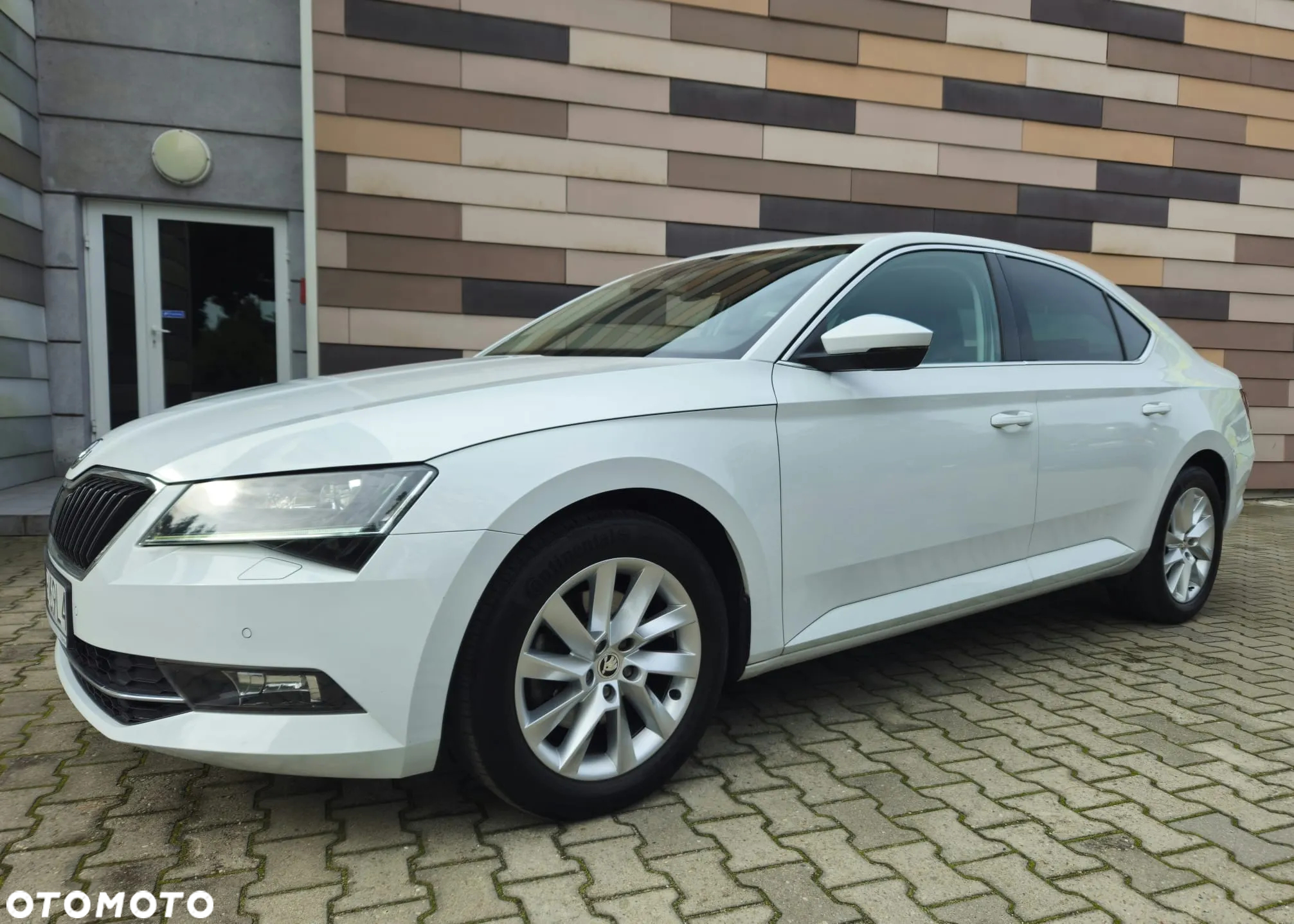 Skoda Superb 2.0 TDI 4x4 Style DSG - 11