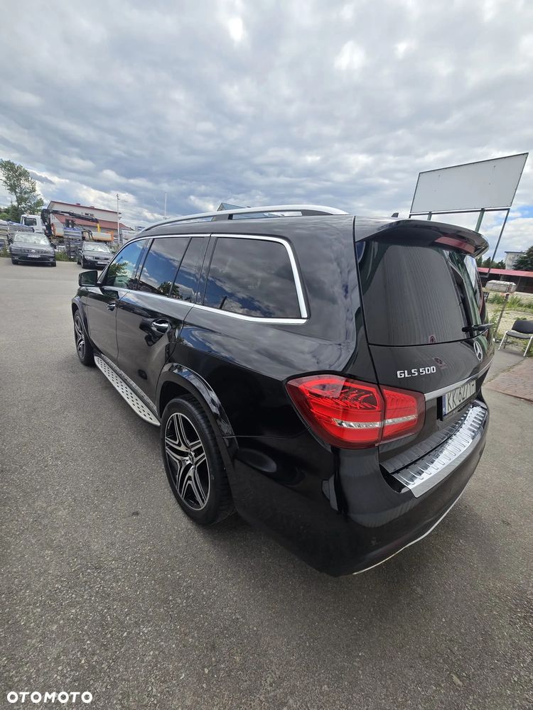 Mercedes-Benz GLS 500 4-Matic - 4