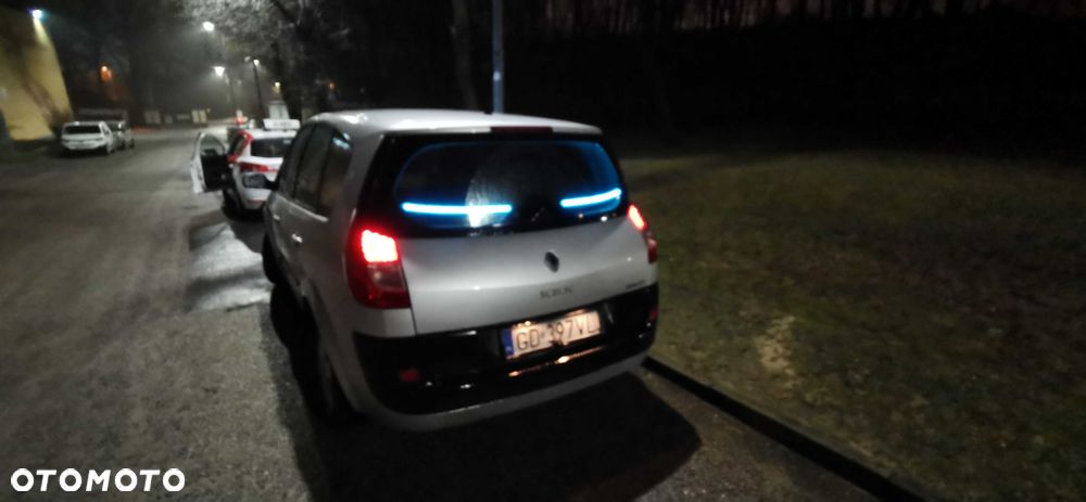 Renault Grand Scenic - 8