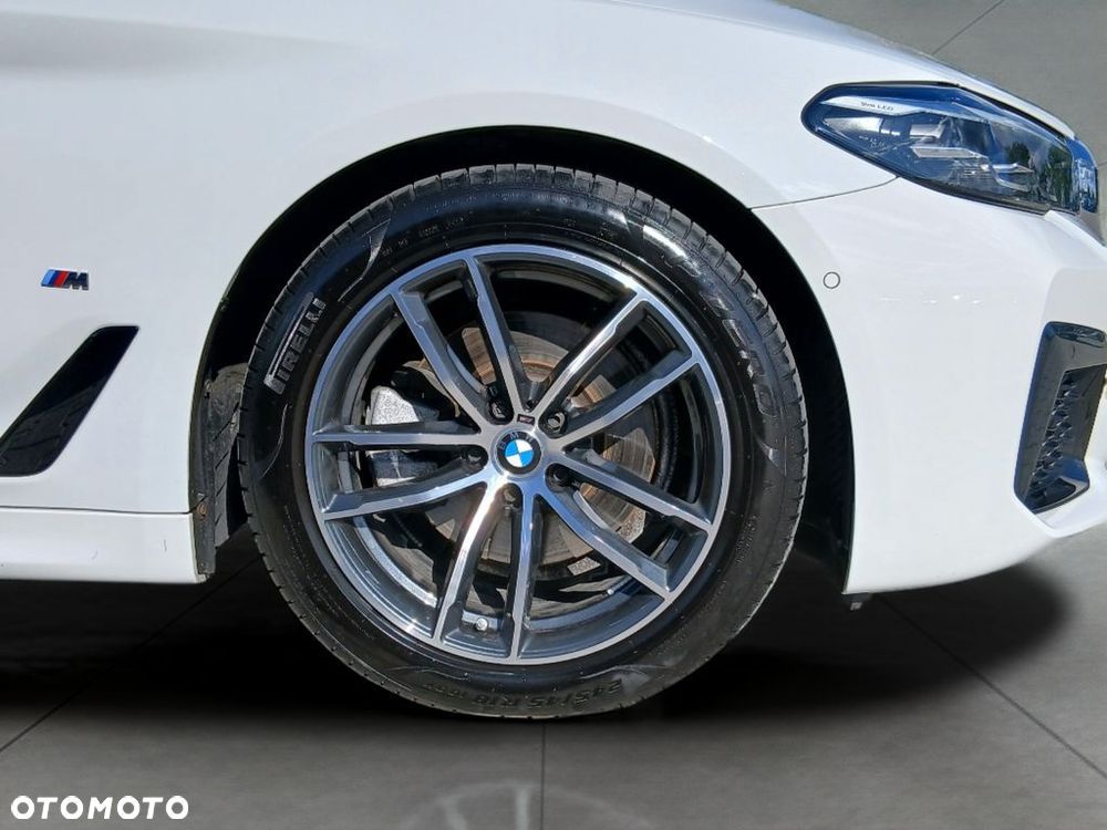 BMW Seria 5 520i mHEV sport - 10