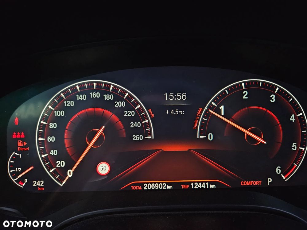 BMW Seria 5 520d xDrive Sport Line - 25