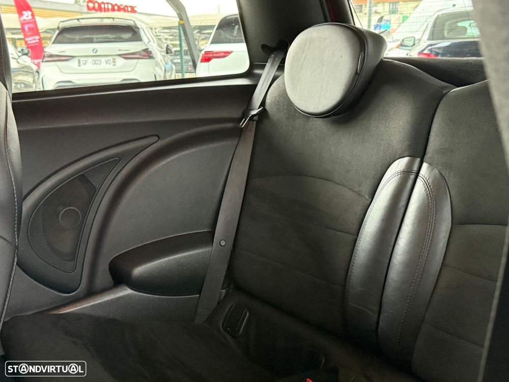 MINI 3 Portas Cooper D - 35