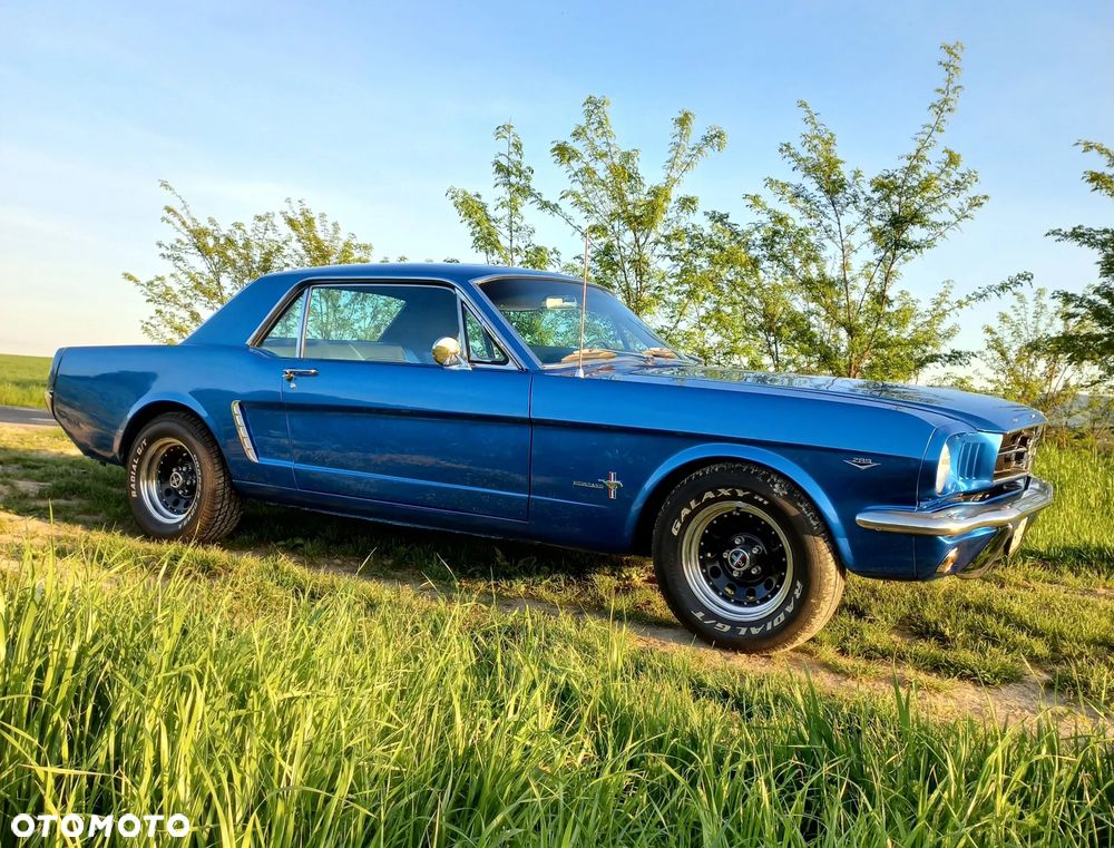 Ford Mustang - 2