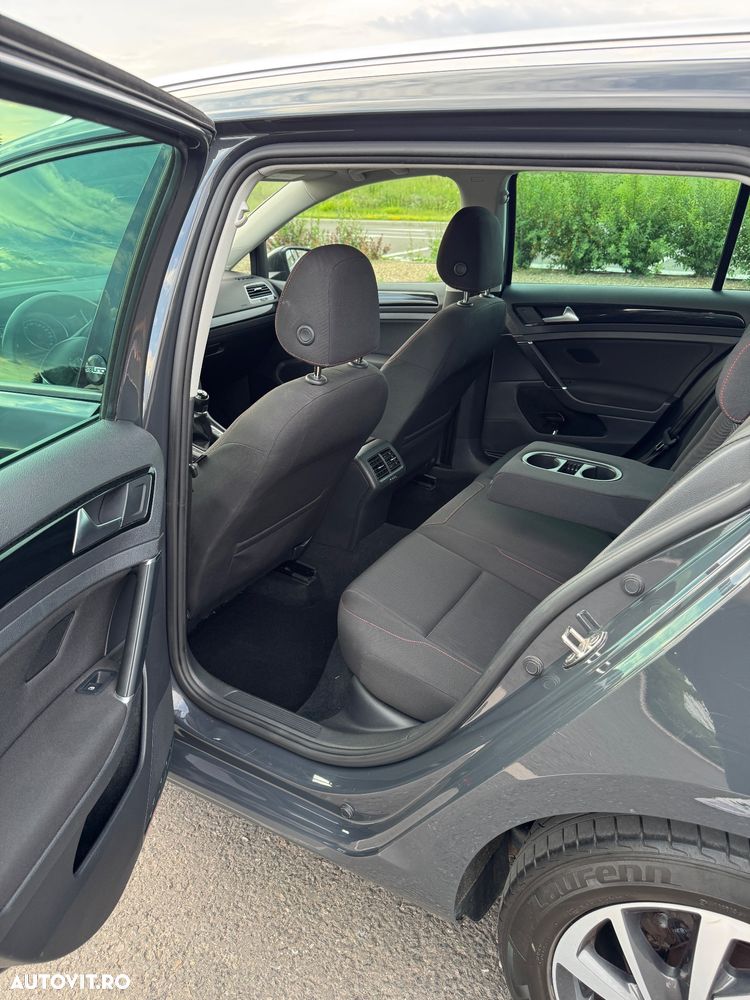 Volkswagen Golf 1.6 TDI Comfortline - 8