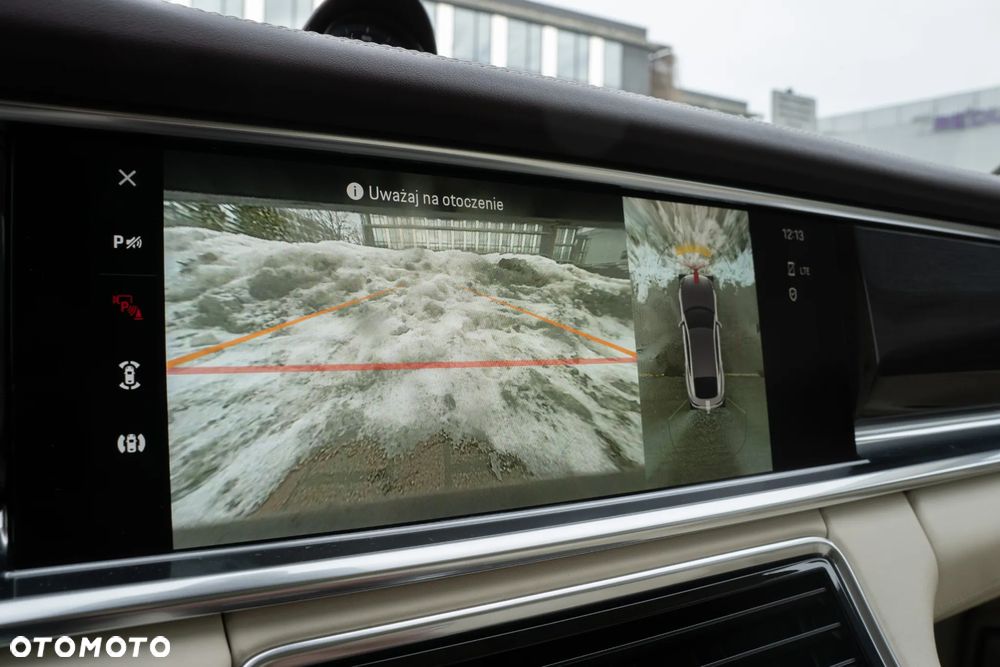 Porsche Panamera 4 Platinum Edition - 32