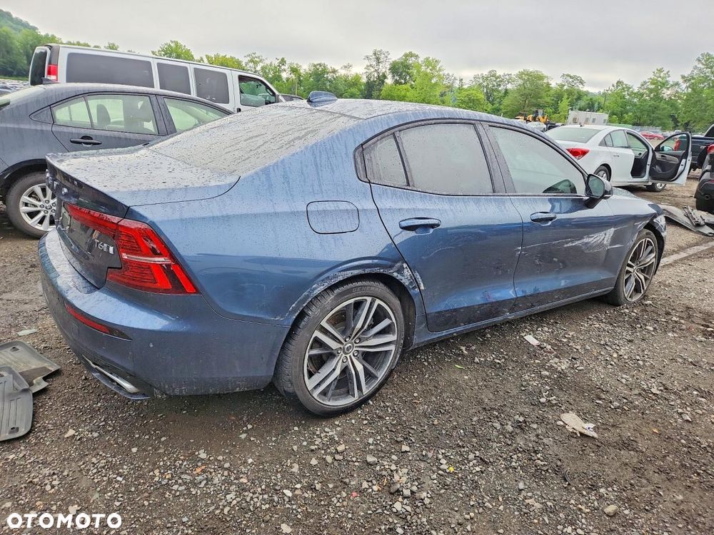 Volvo S60 T6 AWD R-Design - 4