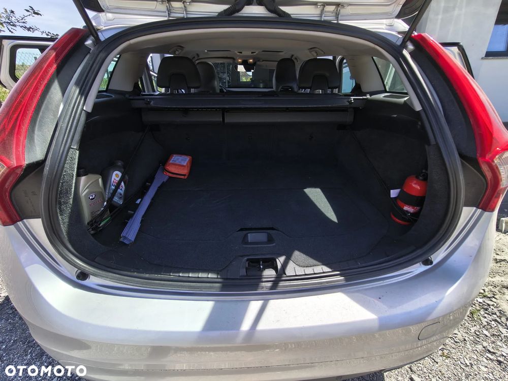 Volvo V60 T5 Drive-E Momentum - 9