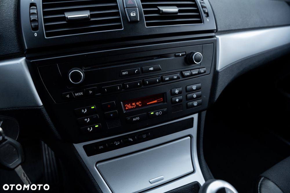 BMW X3 xDrive20i - 29