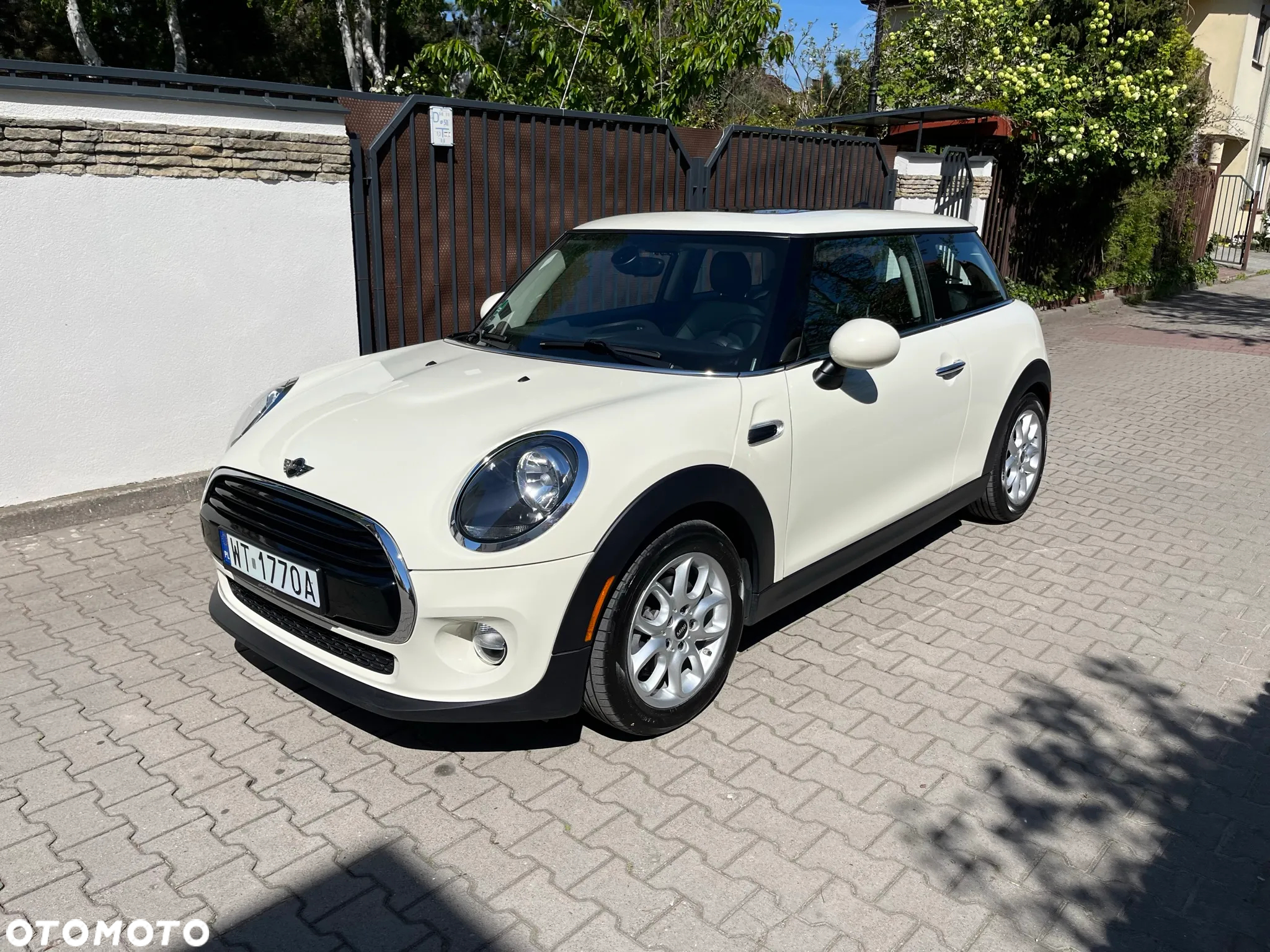 MINI Cooper Standard - 2
