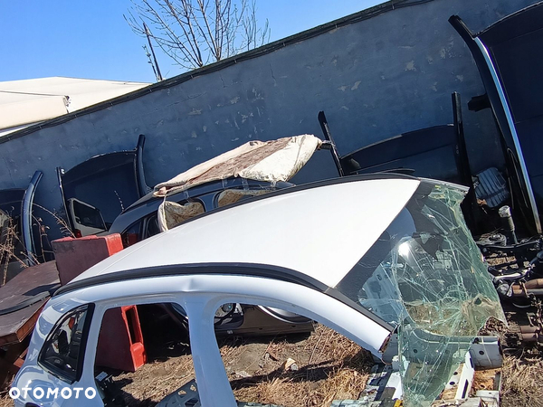 Mercedes 254 dach ćwiartka tył