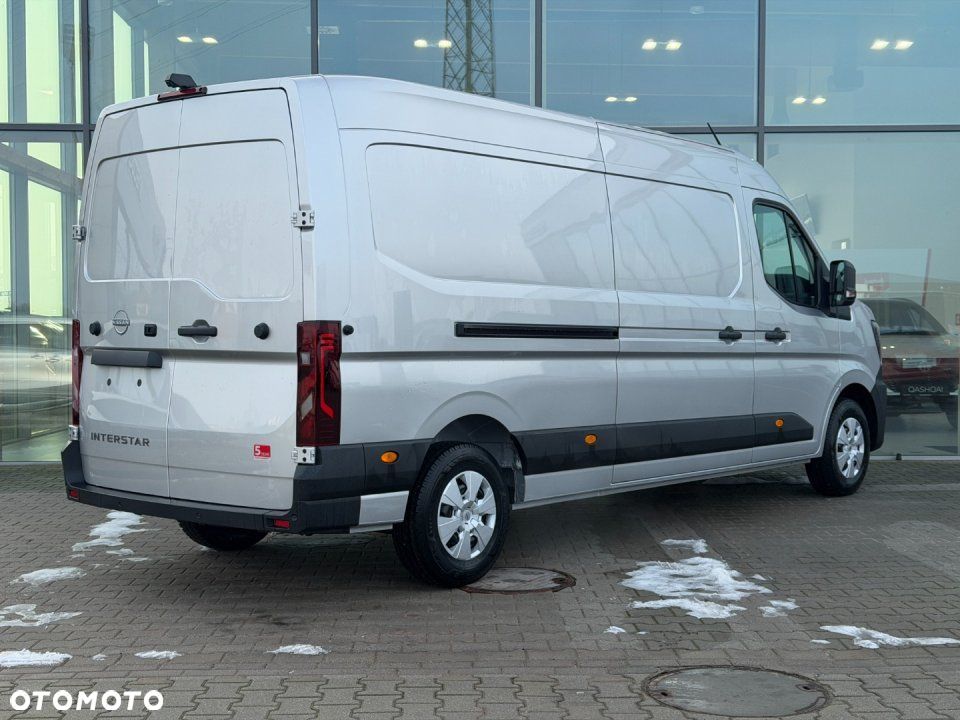 Nissan Interstar - 3