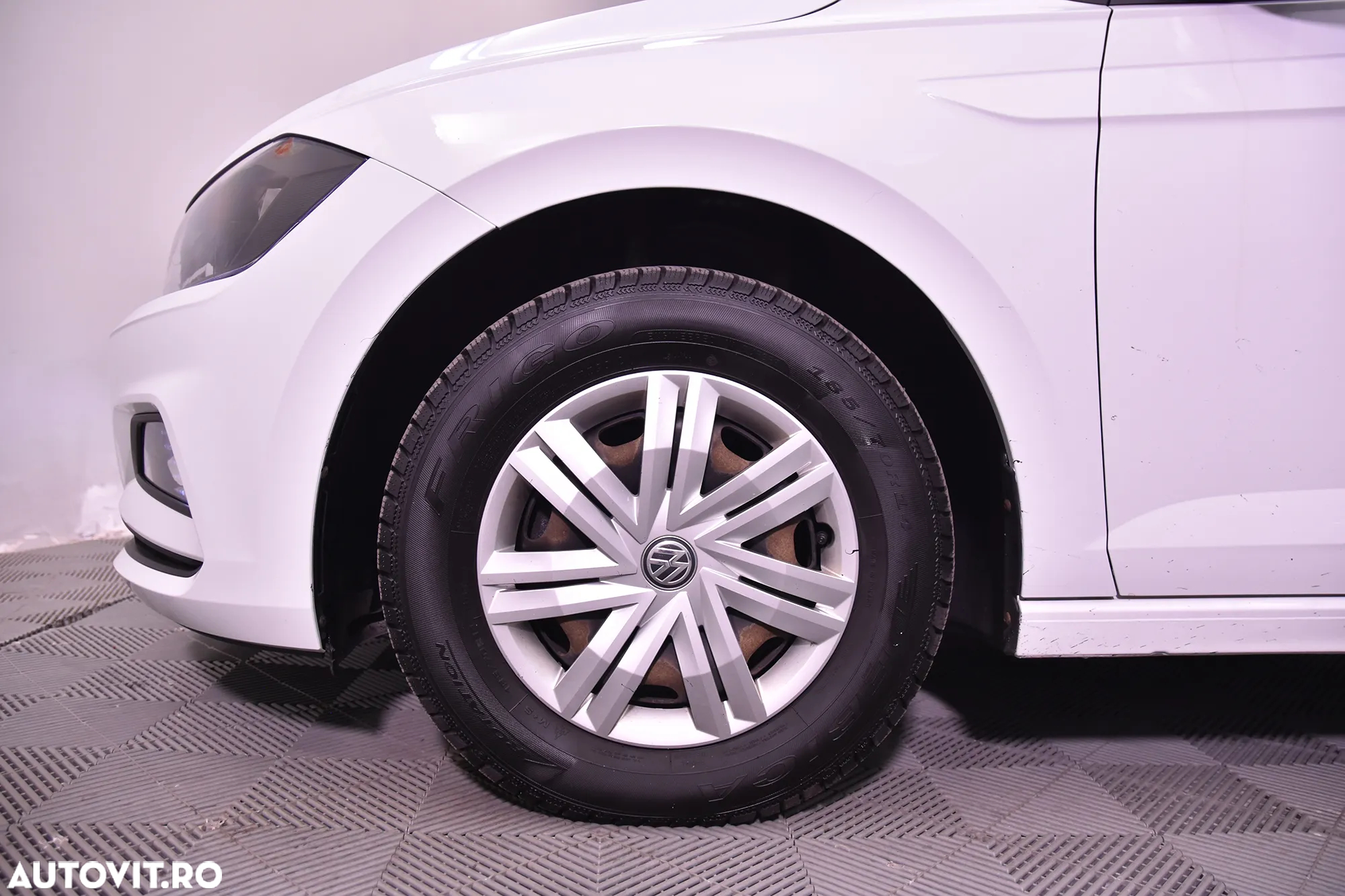 Volkswagen Polo - 13