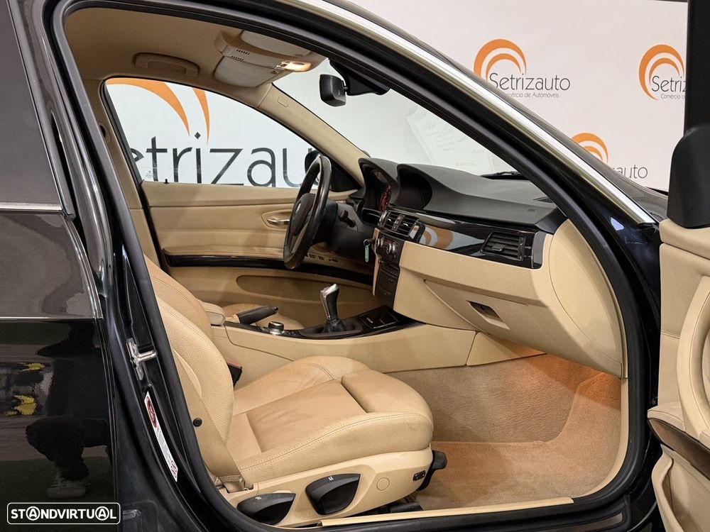 BMW 320 d Line Sport - 8