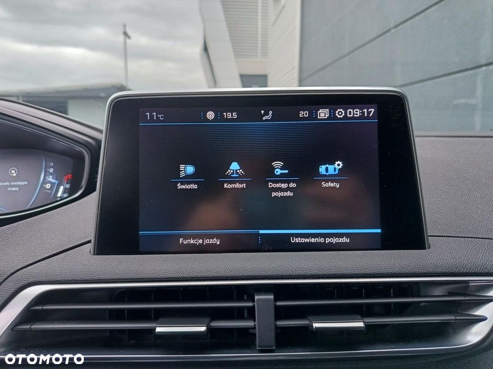 Peugeot 5008 1.6 PureTech Allure S&S EAT8 - 17