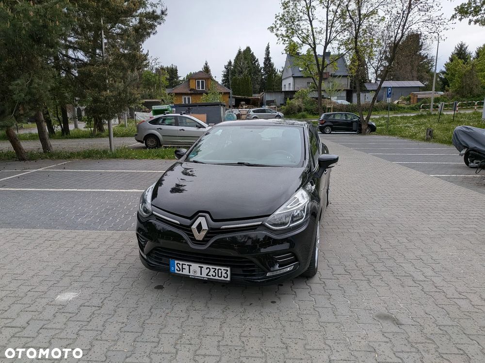 Renault Clio 1.2 16V 75 LIMITED - 4