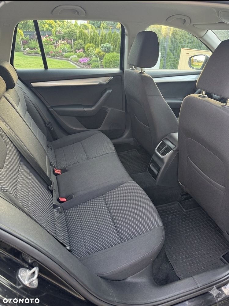 Skoda Octavia 1.6 TDI Active - 27
