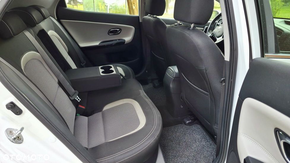 Kia Ceed 1.6 CRDi 136 ISG Spirit - 20