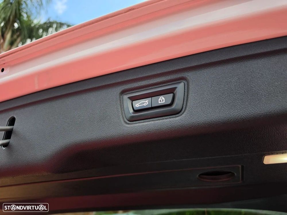 BMW 330 e Pack M Auto - 10