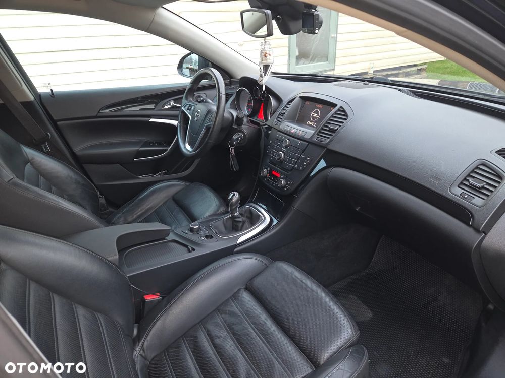 Opel Insignia 2.0 T Cosmo - 16