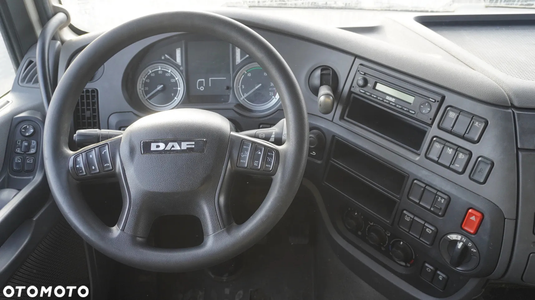 DAF XF 410 Euro 6 / 410 HP / 20 EPAL / Winda Dhollandia 1500 kg - 18