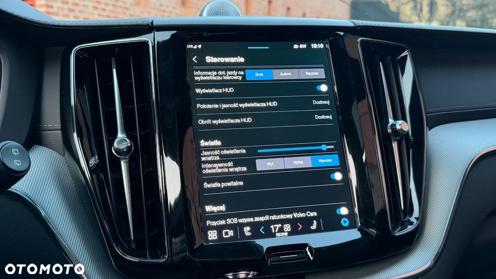 Volvo XC 60 B5 B AWD Ultra Dark - 40