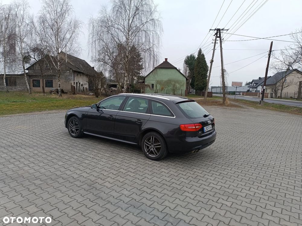 Audi A4 Avant 2.0 TDI DPF quattro Attraction - 4