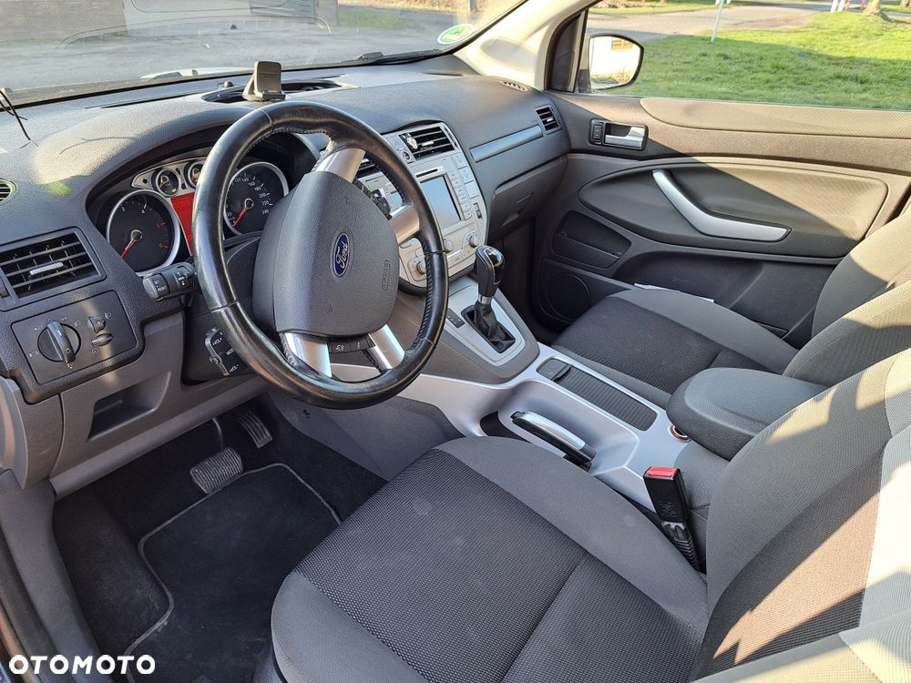 Ford Kuga - 8