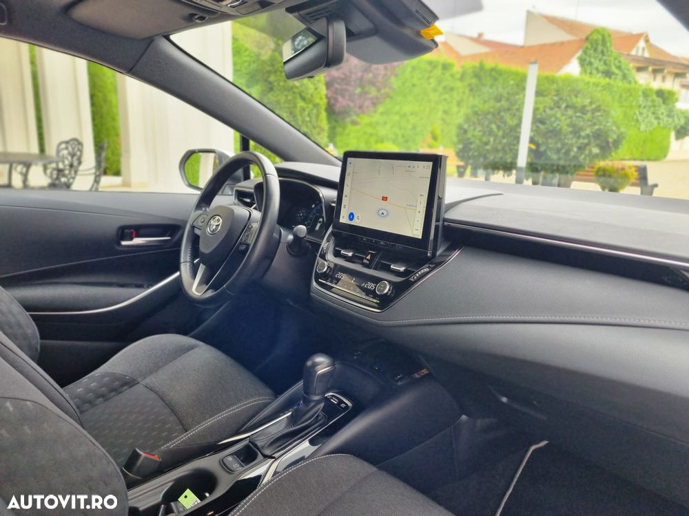 Toyota Corolla 1.8 Business Edition - 14